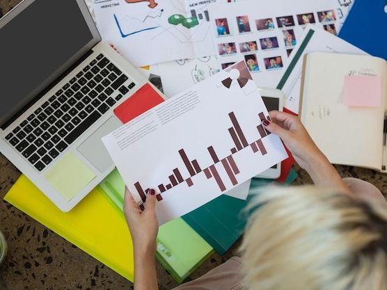 Analiza bieżących trendów w polskiej polityce społecznej: wyzwania i kierunki zmian na 2026 rok